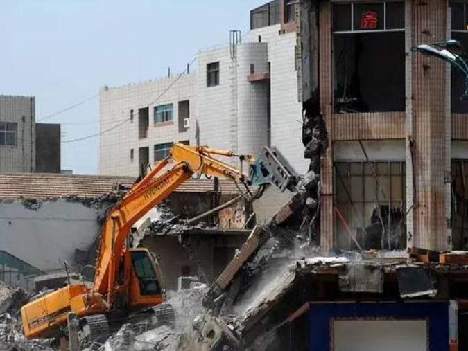 【京云<a href=http://m.5m1q76o.cn/team/ target=_blank class=infotextkey>拆遷律師</a>】被征收房屋的價值到底多少算是合適？由誰說了算？