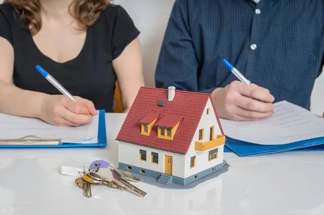 婚內把共有的房子寫協(xié)議給一方，是夫妻財產(chǎn)協(xié)議還是贈與？