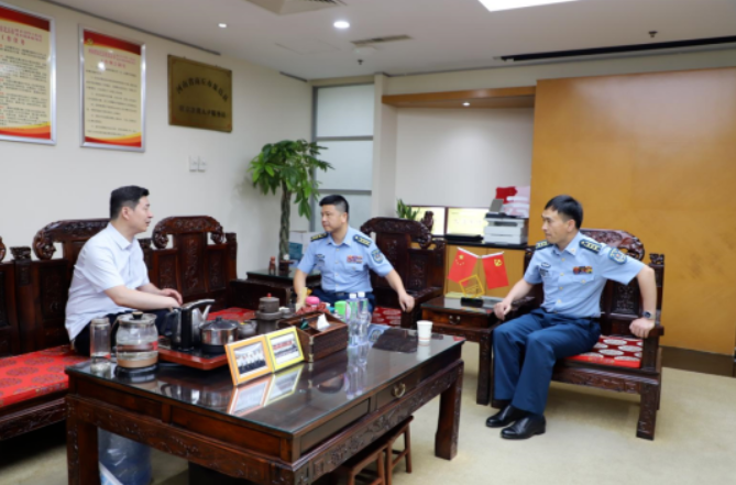 律所新聞|熱烈歡迎中部戰軍空軍93177部隊劉主任等人蒞臨京云律所指導工作